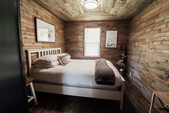 463 S Fork Rd in Raymond, WA - Building Photo - Building Photo