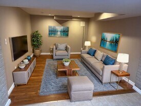 959 Runnymede Rd in Toronto, ON - Building Photo