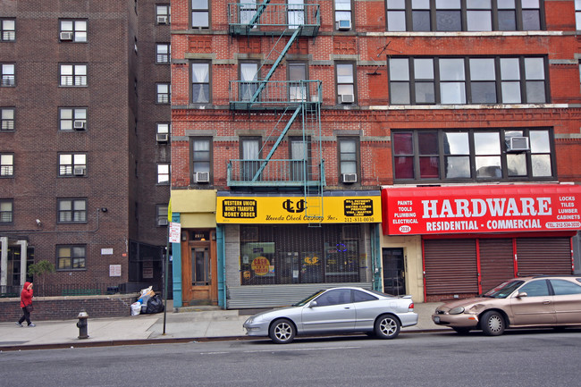 2033 Second Ave in New York, NY - Foto de edificio - Building Photo