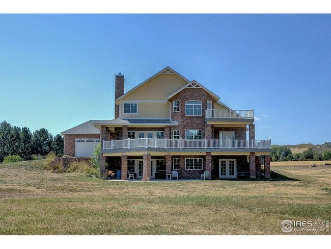property at 6820 Willow Vista Ct