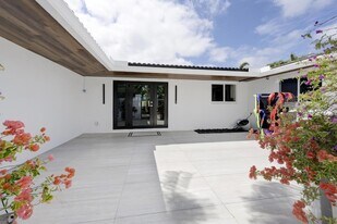 520 NE 17th St, Unit Railton Ct Apartments-1615-B4 in Boca Raton, FL - Building Photo