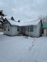 376 W Washington St in Kalispell, MT - Building Photo