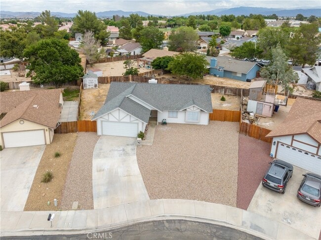 15119 Haddington Way in Victorville, CA - Foto de edificio - Building Photo