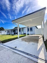 1250 NW 57th St in Miami, FL - Building Photo - Building Photo