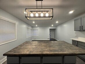 3301 Johnson St NE in Minneapolis, MN - Building Photo - Building Photo