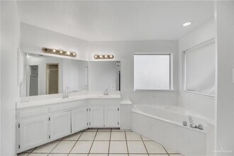 416 E Nassau Ave in McAllen, TX - Building Photo - Building Photo