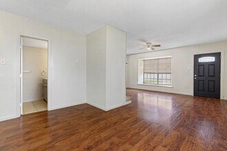 569 Magnolia Dr in Marrero, LA - Building Photo - Building Photo