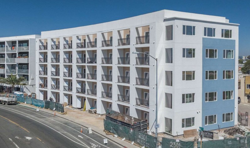 Pacific Heights II in San Diego, CA - Building Photo