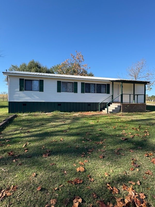 200 Jenkins Rd in Elkhart, TX - Foto de edificio - Building Photo