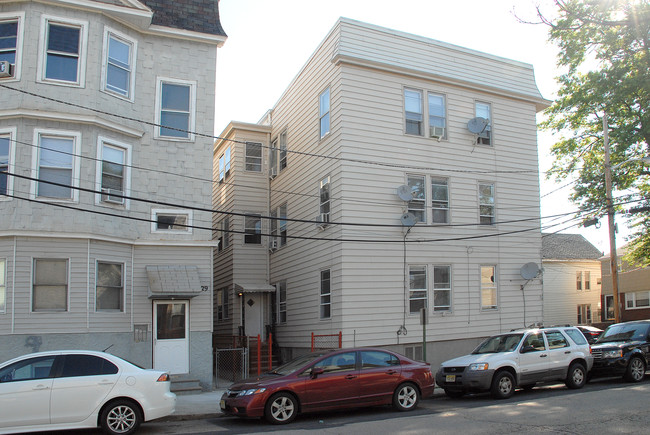 203 Devon St in Kearny, NJ - Building Photo - Building Photo