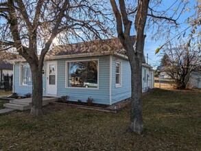 507 7th Ave S in Shelby, MT - Foto de edificio - Building Photo