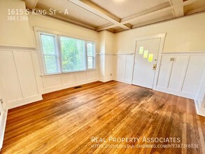 1615 S King St in Seattle, WA - Building Photo - Building Photo