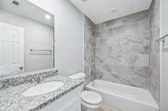 7415 Shotwell St-Unit -B in Houston, TX - Building Photo - Building Photo