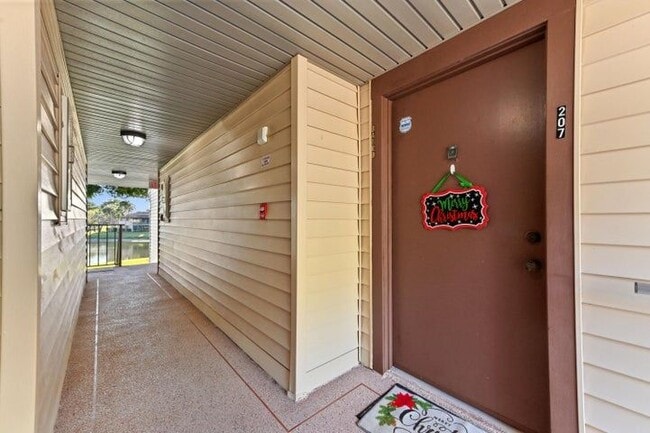15500 Lakes of Delray Blvd in Delray Beach, FL - Building Photo - Building Photo