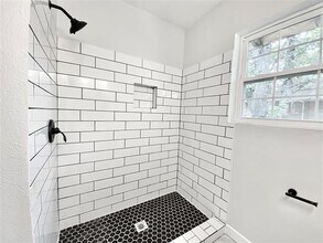 923 Fernwood Ave in Dallas, TX - Building Photo - Building Photo