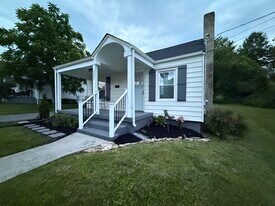 237 Randolph St in Bristol, VA - Building Photo