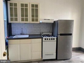 3258 N Park Ave in Philadelphia, PA - Building Photo