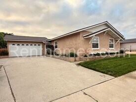 5281 Constitution Rd in San Diego, CA - Building Photo