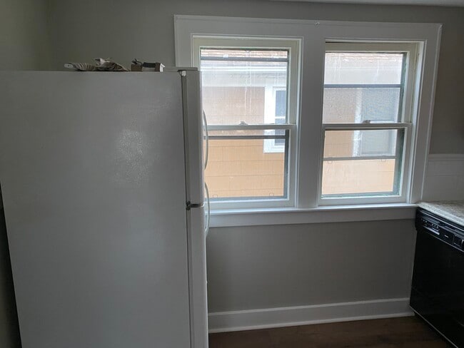 38 Pullman Ave, Unit Upper in Buffalo, NY - Foto de edificio - Building Photo