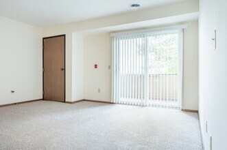 View Pointe in Madison, WI - Building Photo - Interior Photo