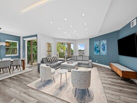 1050 Seminole Dr in Fort Lauderdale, FL - Building Photo