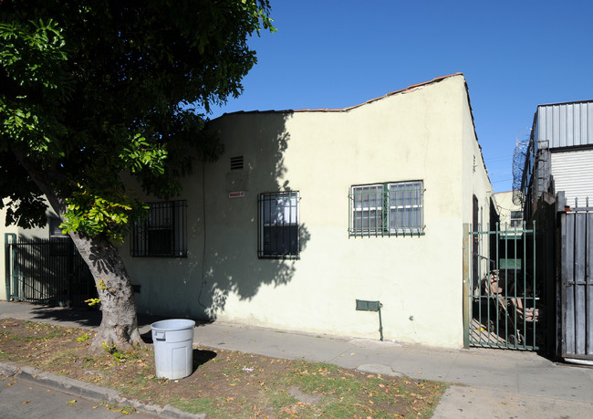 249 E 83rd St in Los Angeles, CA - Building Photo - Building Photo