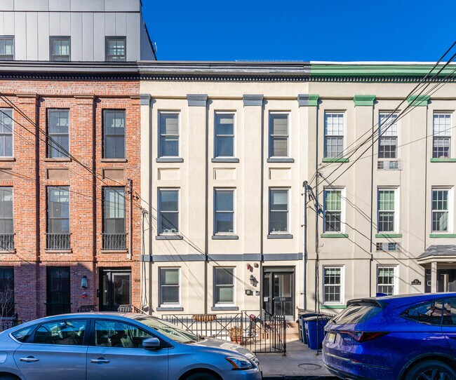 110 Bloomfield St in Hoboken, NJ - Building Photo - Building Photo