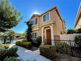 631 S Brampton Ave in Rialto, CA - Building Photo