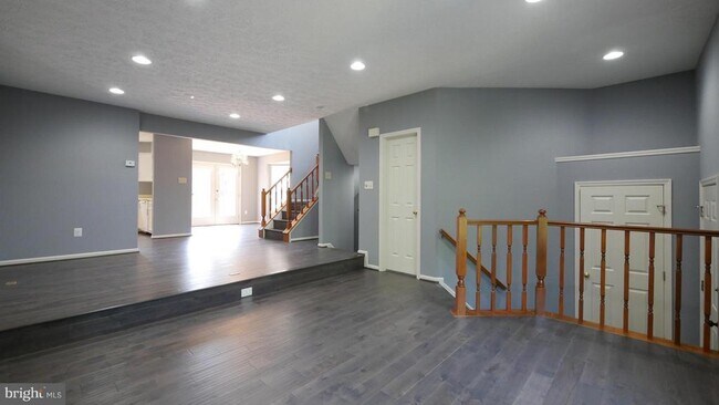 15 Beacon Hill Way in Gaithersburg, MD - Building Photo - Building Photo