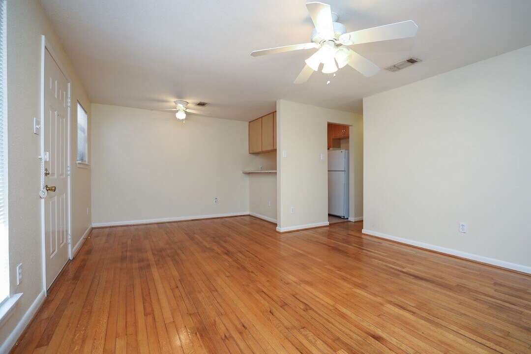 1620 Hawthorne St in Houston, TX - Building Photo
