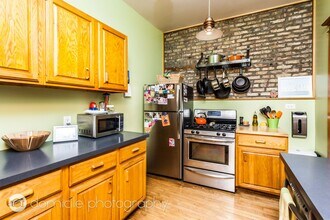 3747 N Pine Grove Ave, Unit 1 in Chicago, IL - Foto de edificio - Building Photo