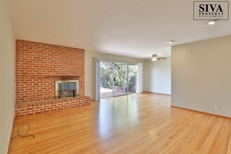 7589 Erin Way in Cupertino, CA - Building Photo - Building Photo