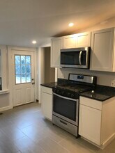 15 Pochelon St in Sunapee, NH - Building Photo - Building Photo