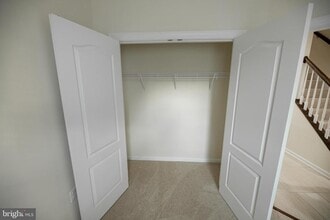 7386 Riding Meadow Way in Manassas, VA - Building Photo - Building Photo