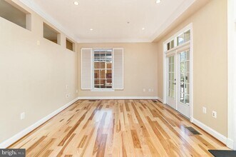 1023 N Royal St in Alexandria, VA - Building Photo - Building Photo