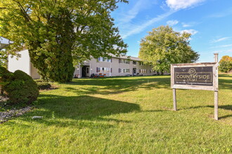 Countryside Villas in Kokomo, IN - Building Photo - Building Photo