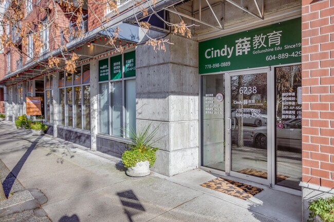 6218-6238 East Blvd in Vancouver, BC - Building Photo - Building Photo