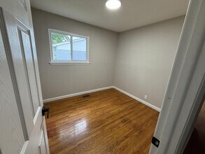 306 N McKinley Ave in Joplin, MO - Building Photo - Building Photo