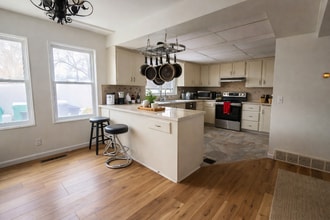 333 E 300 N in Centerville, UT - Building Photo - Building Photo