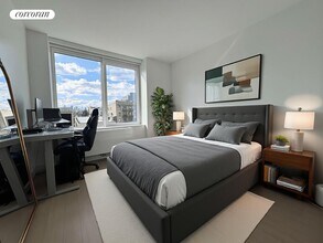36-20 Steinway St in Queens, NY - Building Photo - Building Photo