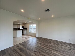 1041 Brawner Pkwy in Corpus Christi, TX - Building Photo - Building Photo