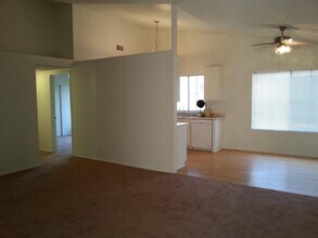 7386 Saddle Rd, Unit A in Rancho Cucamonga, CA - Building Photo - Building Photo