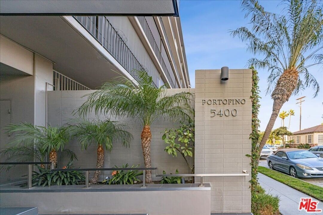 5400 E The Toledo, Unit 403 in Long Beach, CA - Building Photo