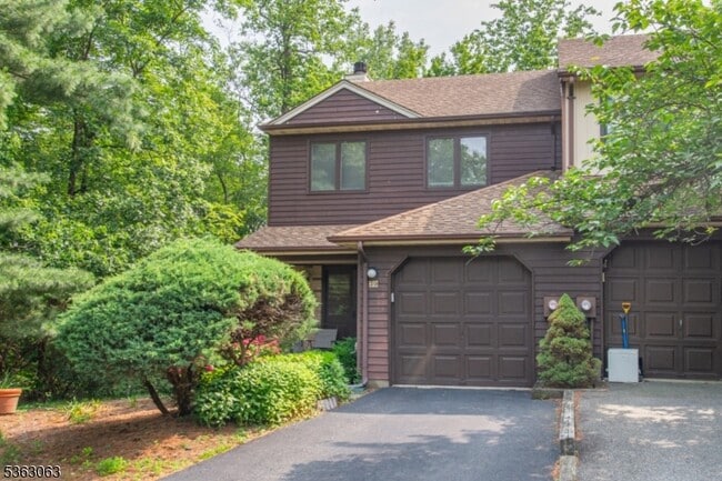 property at 39 Patriots Rd