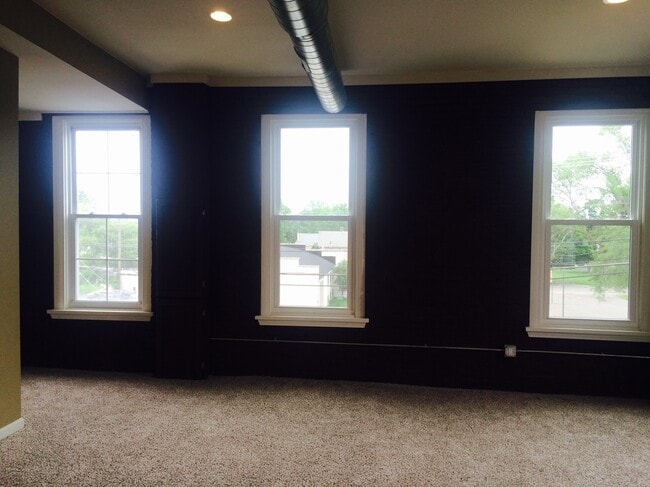 133 S Main St, Unit 133 South Main Apartment B in Romeo, MI - Building Photo - Building Photo