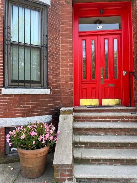property at 11 Winthrop St