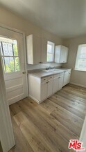383 Redondo Ave in Long Beach, CA - Building Photo - Building Photo