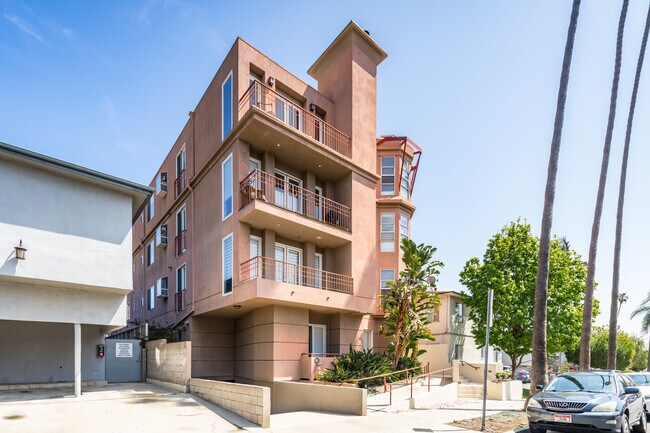 1506 Corinth Ave