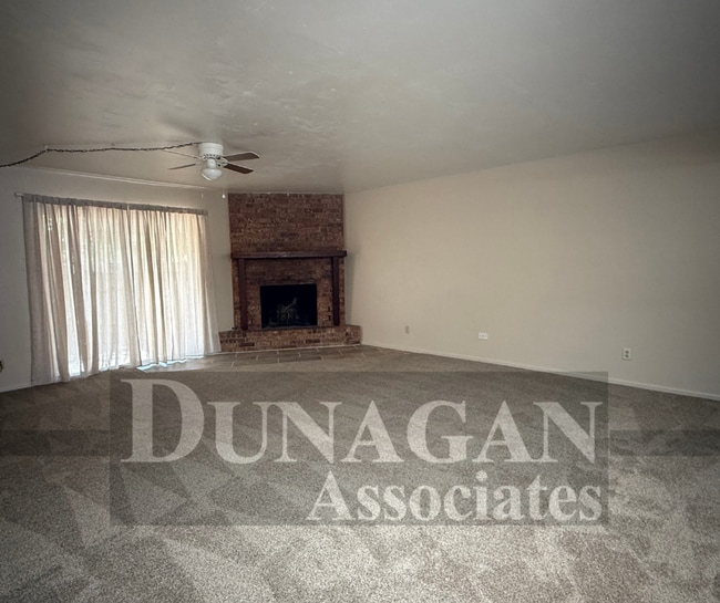 1303 N Canal St in Carlsbad, NM - Building Photo - Building Photo