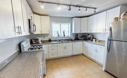 99 Marion St, Unit #1